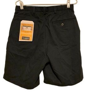 HAGGAR COMFORT EQUIPPED EXPANDABLE WAISTBAND SIZE 32 BLUE SHORTS NWT